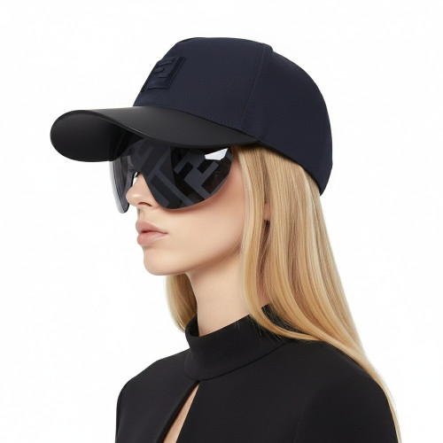 Boné com Viseira Fendi FE40022U Azul com Lente Espelhada
